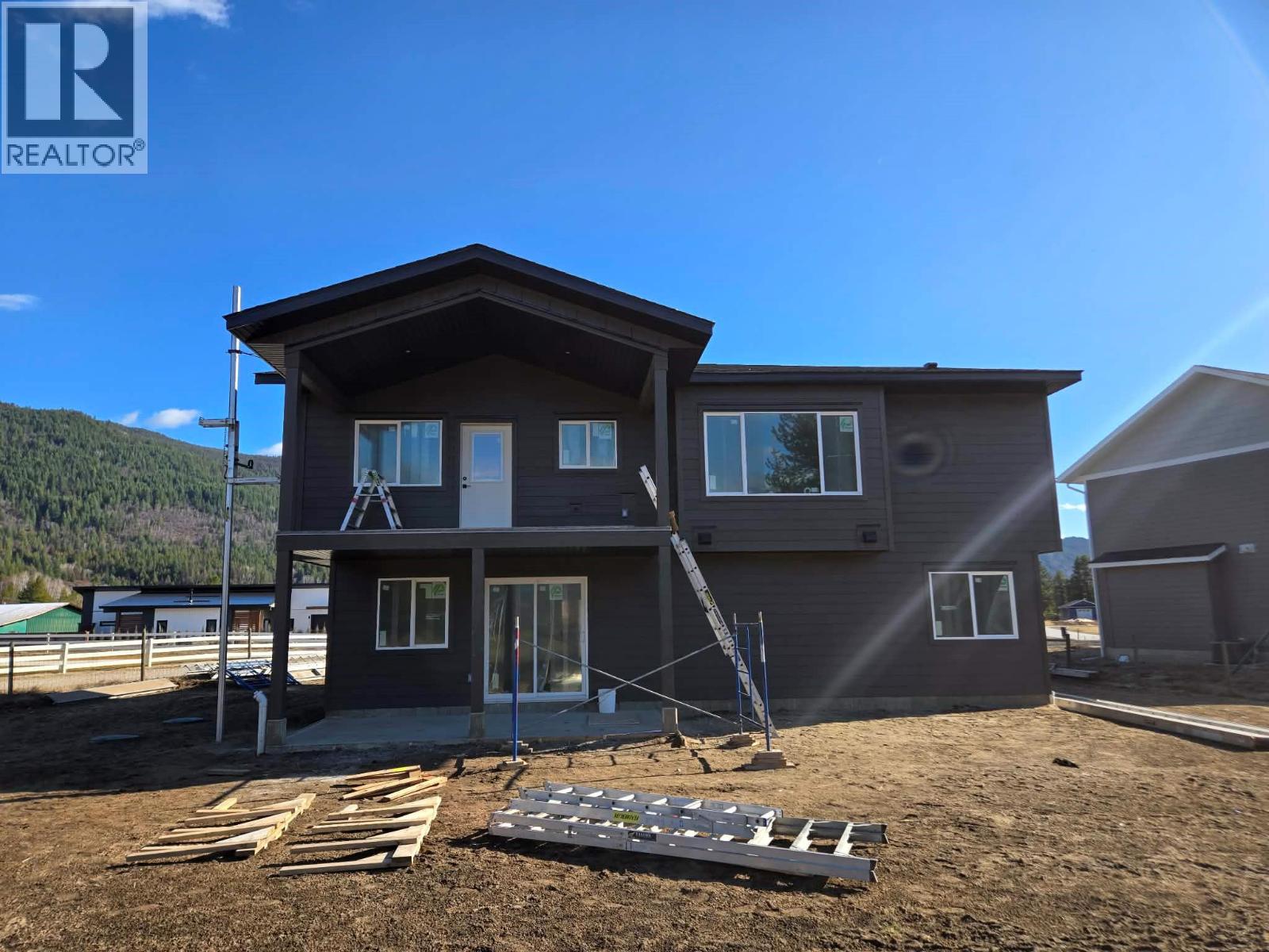 319 ELKVIEW Trail, Castlegar
