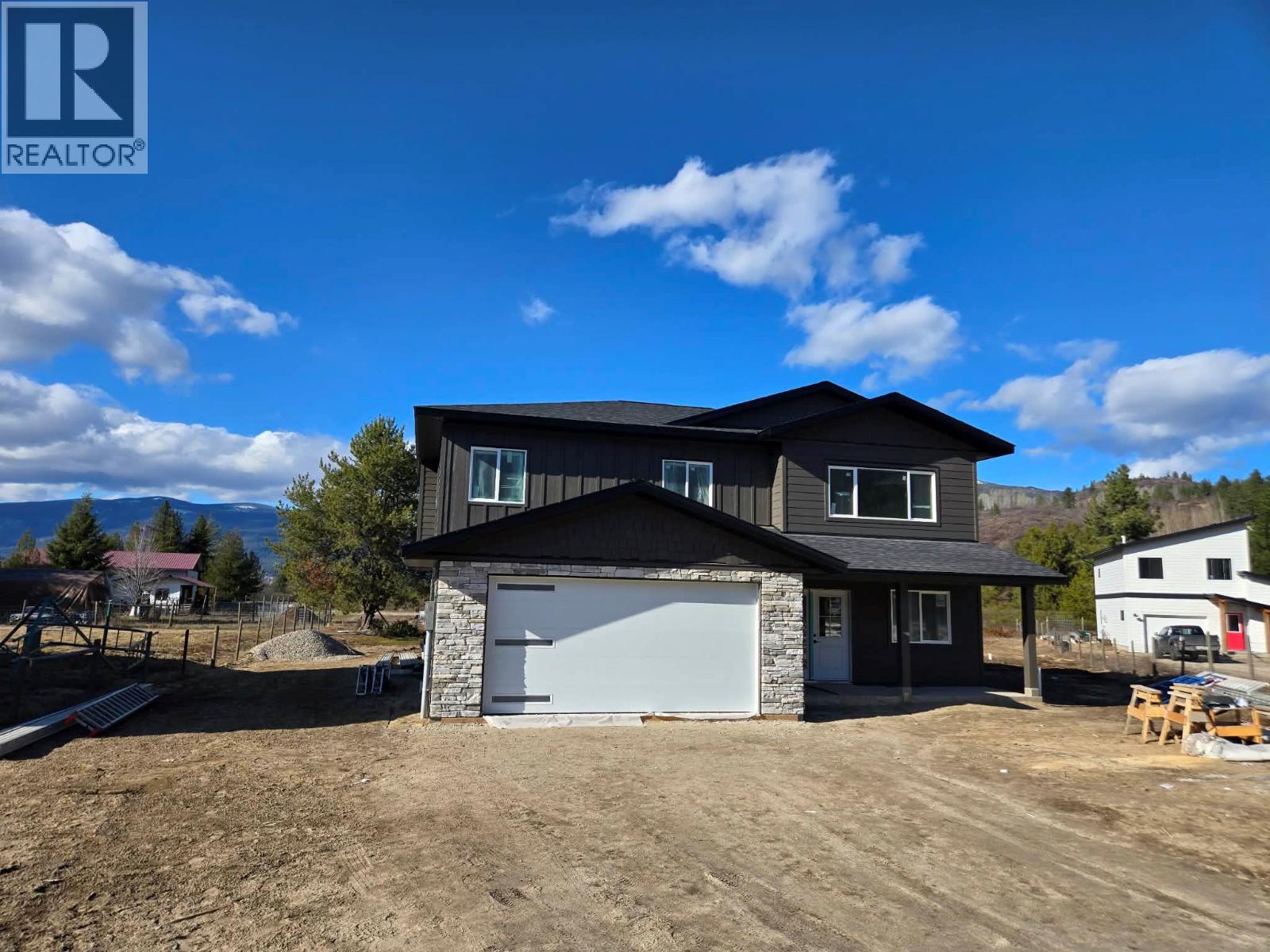 319 ELKVIEW Trail, Castlegar