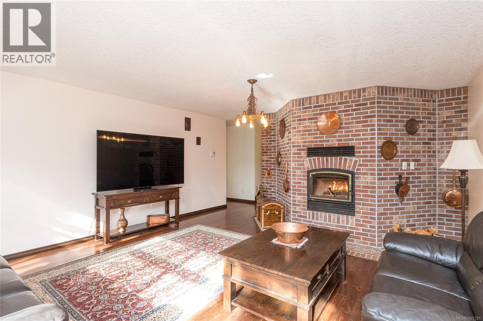 3713 Holland Ave, Cobble Hill