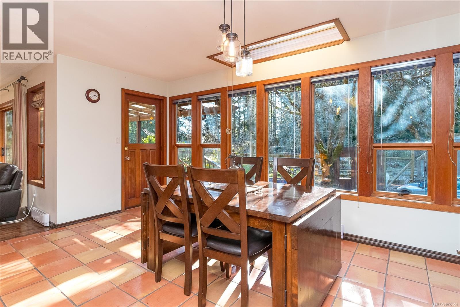 3713 Holland Ave, Cobble Hill