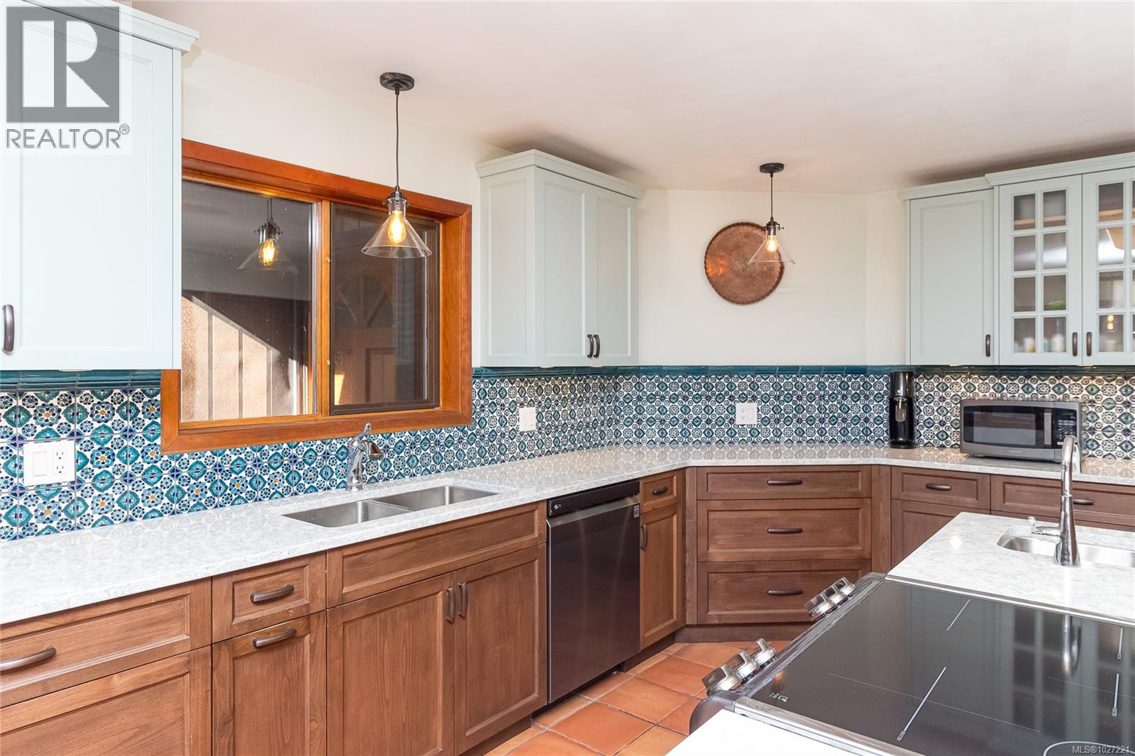 3713 Holland Ave, Cobble Hill