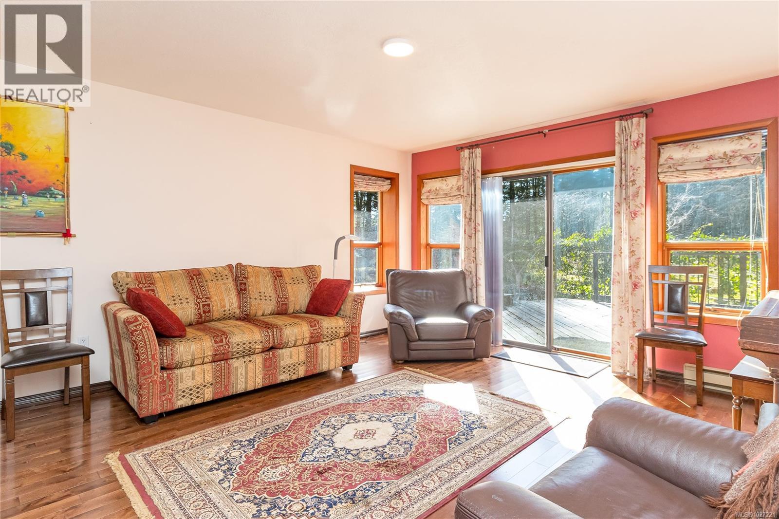 3713 Holland Ave, Cobble Hill