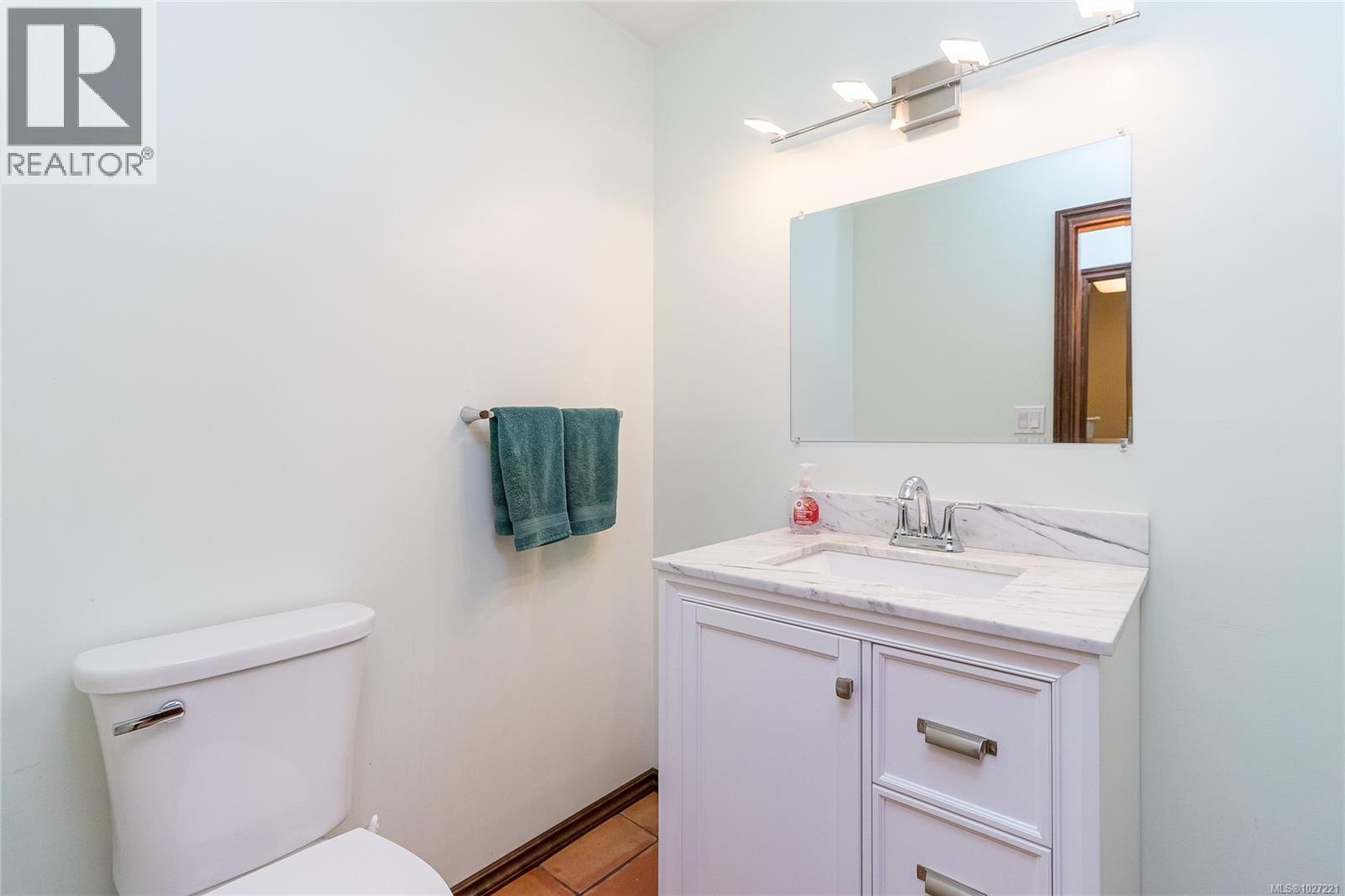 3713 Holland Ave, Cobble Hill