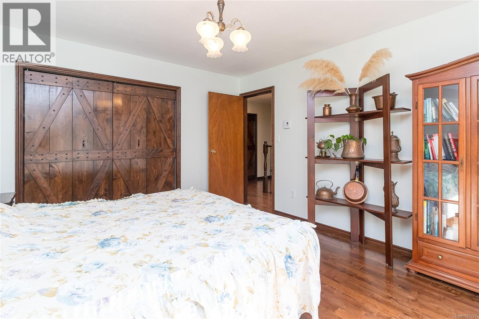 3713 Holland Ave, Cobble Hill