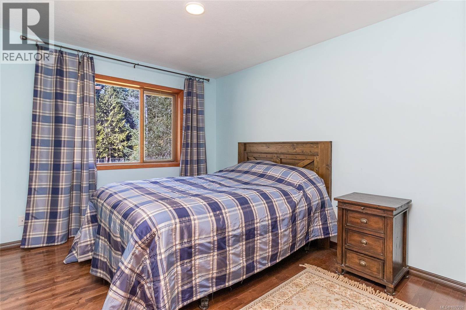 3713 Holland Ave, Cobble Hill