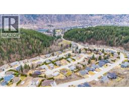 2460 Mcbride Street, Trail, BC V1R4N8 Photo 10