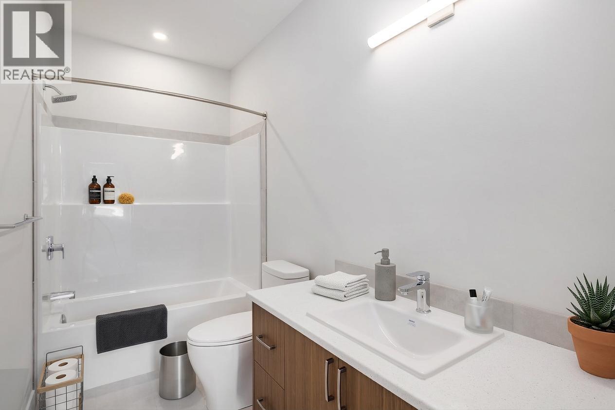 5 3425 Hilltown Drive, Kelowna