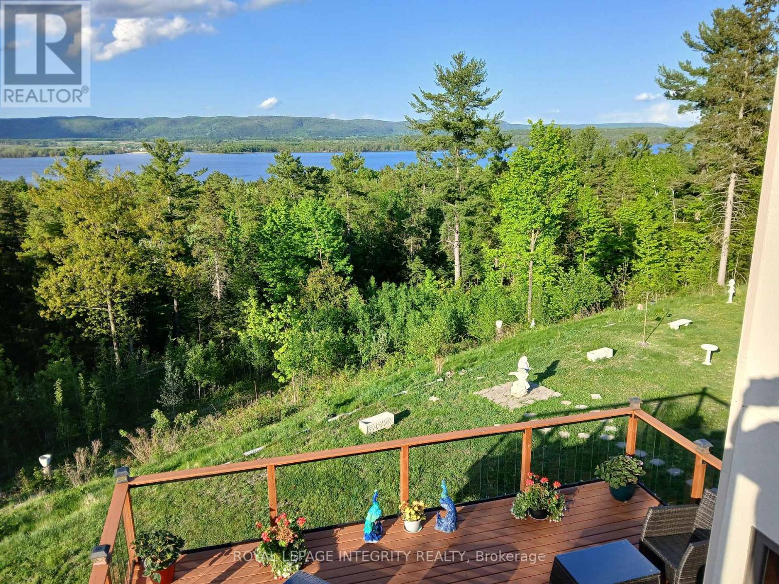 3052 STONERIDGE ROAD - 3