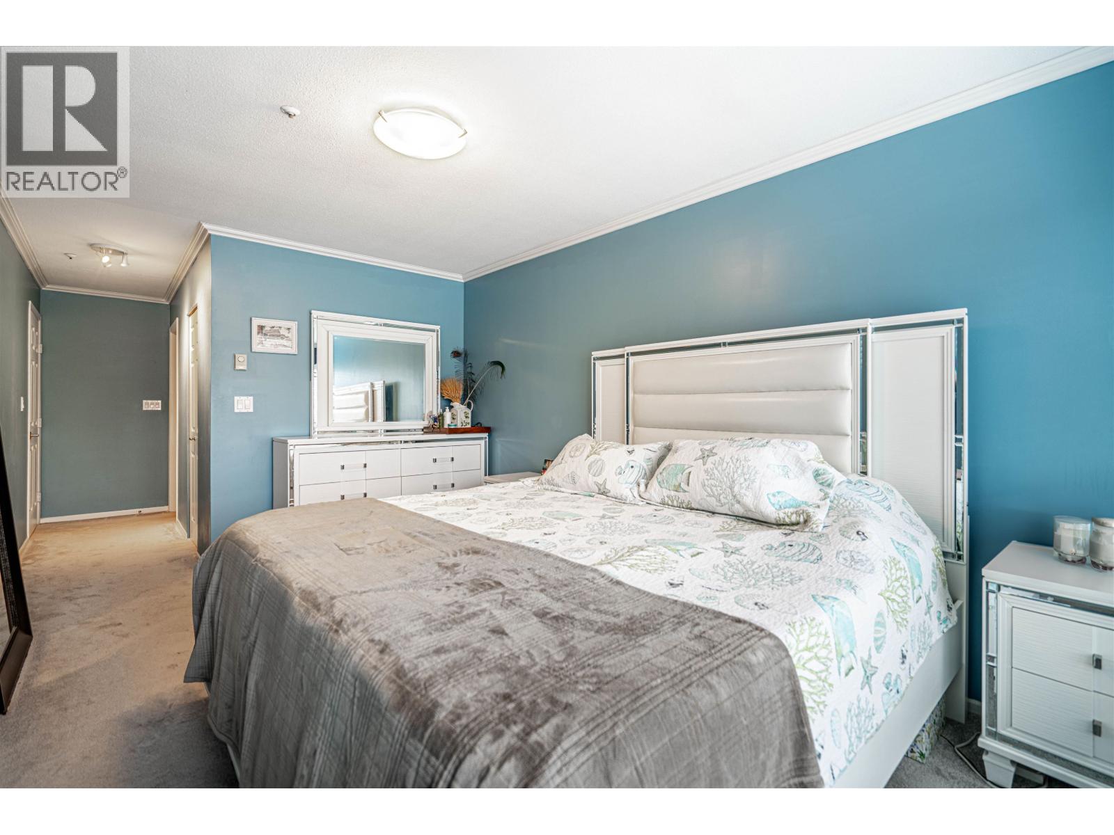 P02 223 MOUNTAIN HIGHWAY, North Vancouver