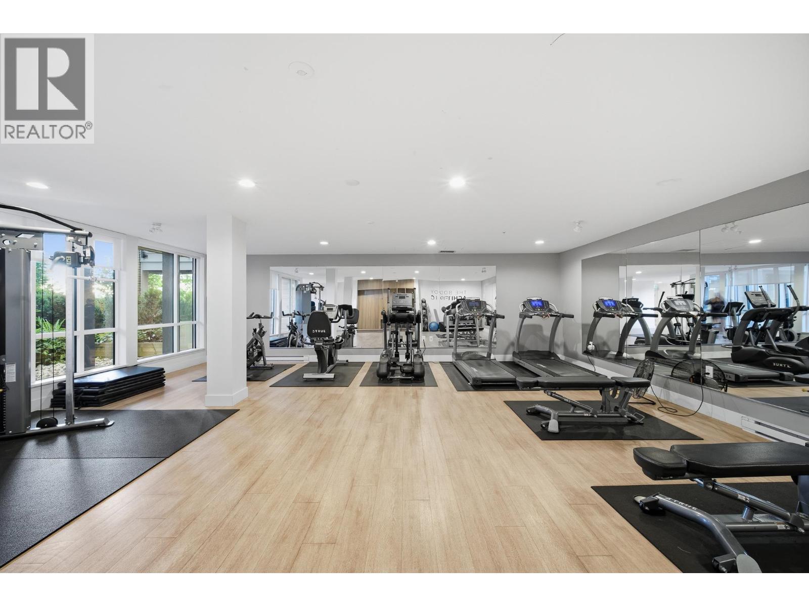 309 7588 16TH STREET, Burnaby