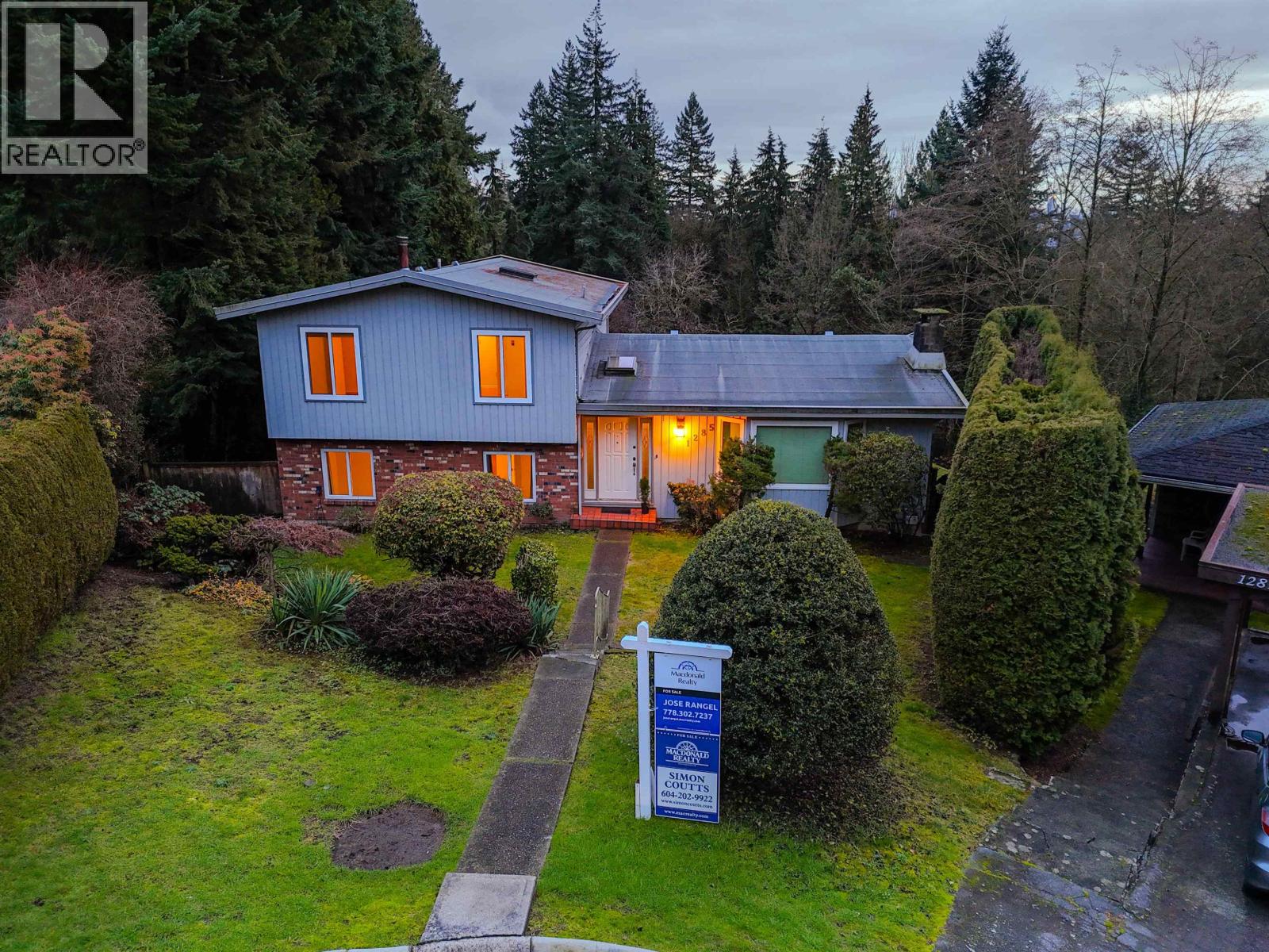 1285 LUCKING PLACE, North Vancouver
