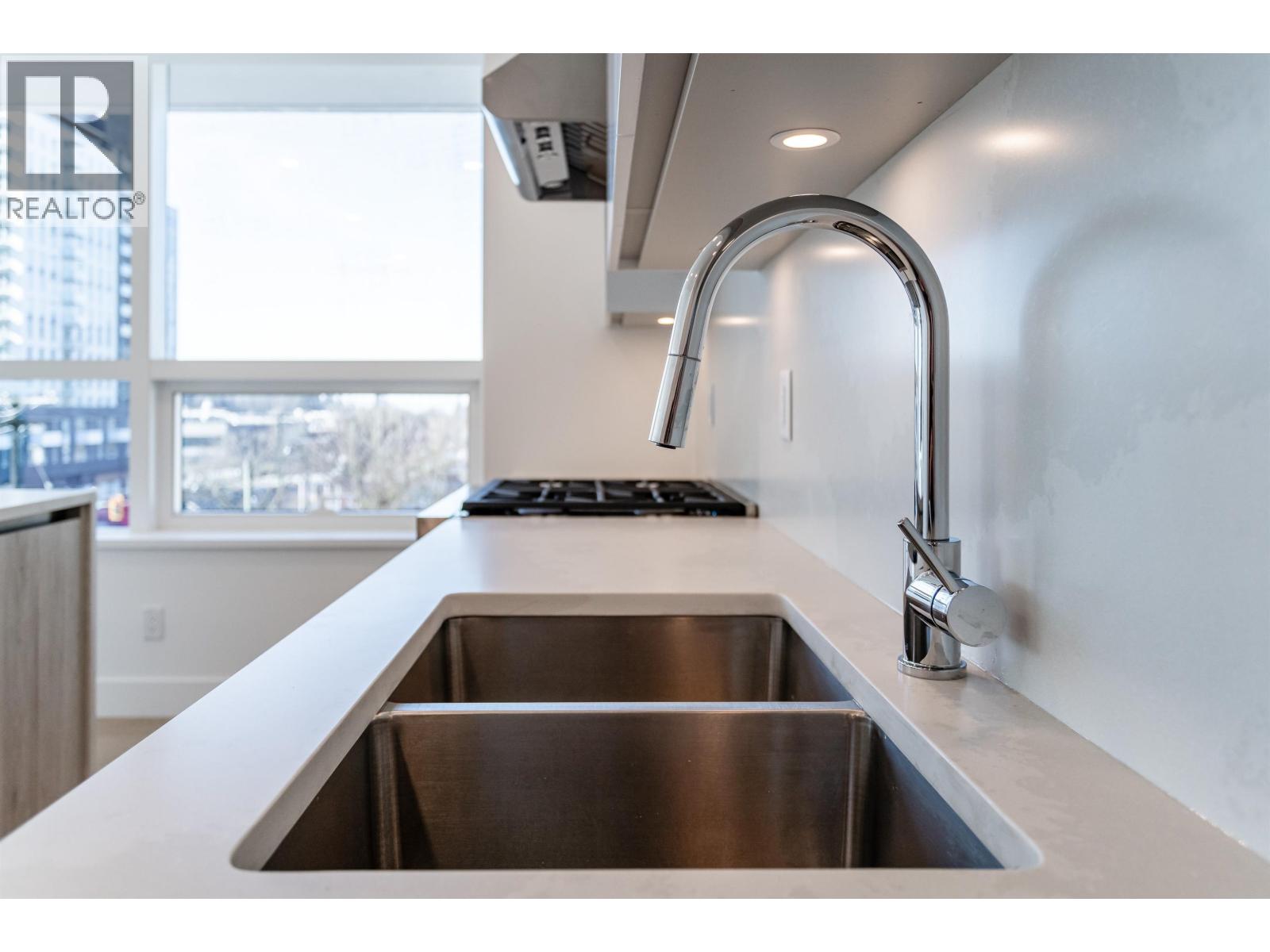 414 423 6TH STREET, West Vancouver