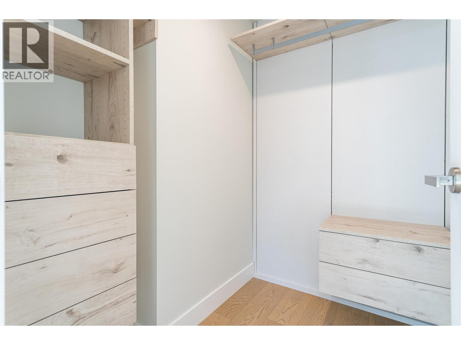 414 423 6TH STREET, West Vancouver