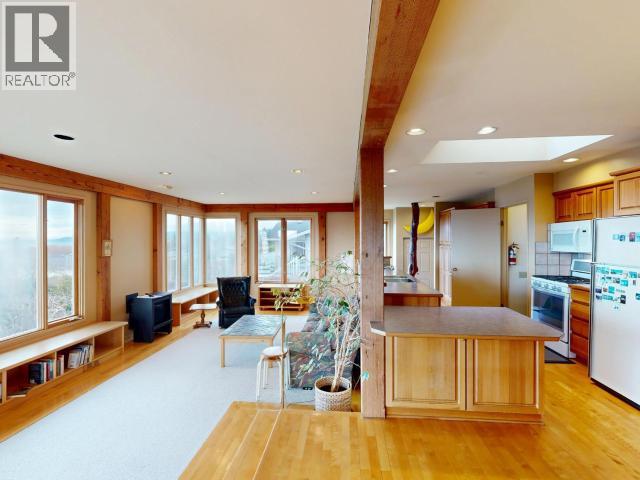 4025 DORVAL AVE, Powell River