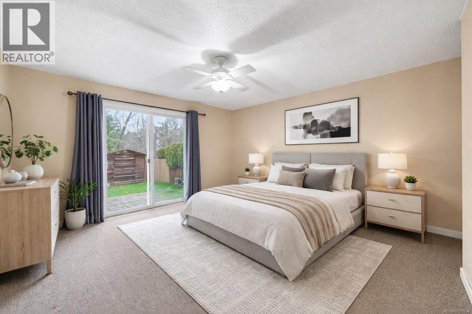 772 Mapleton Pl, Saanich