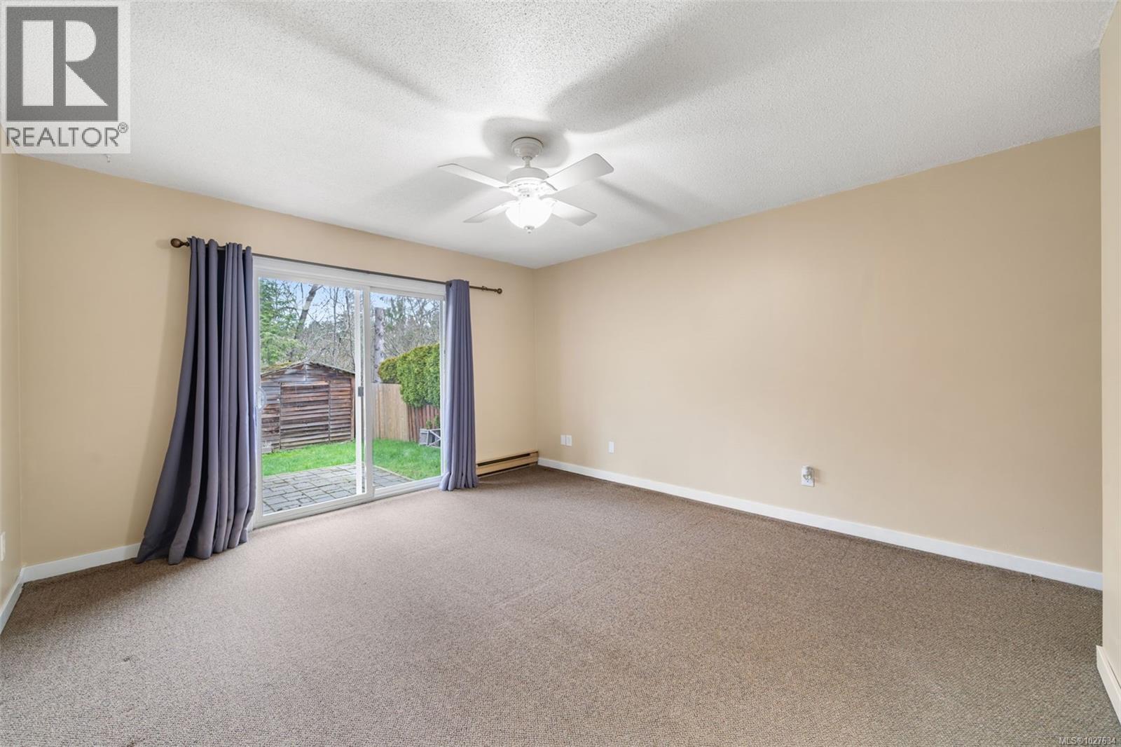 772 Mapleton Pl, Saanich