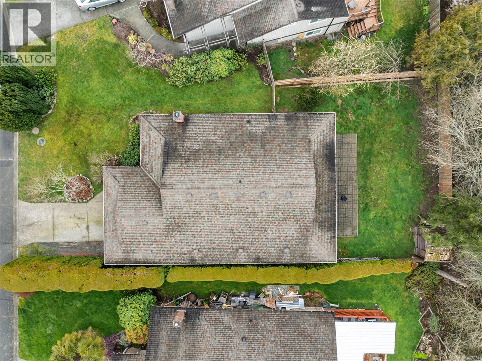 772 Mapleton Pl, Saanich