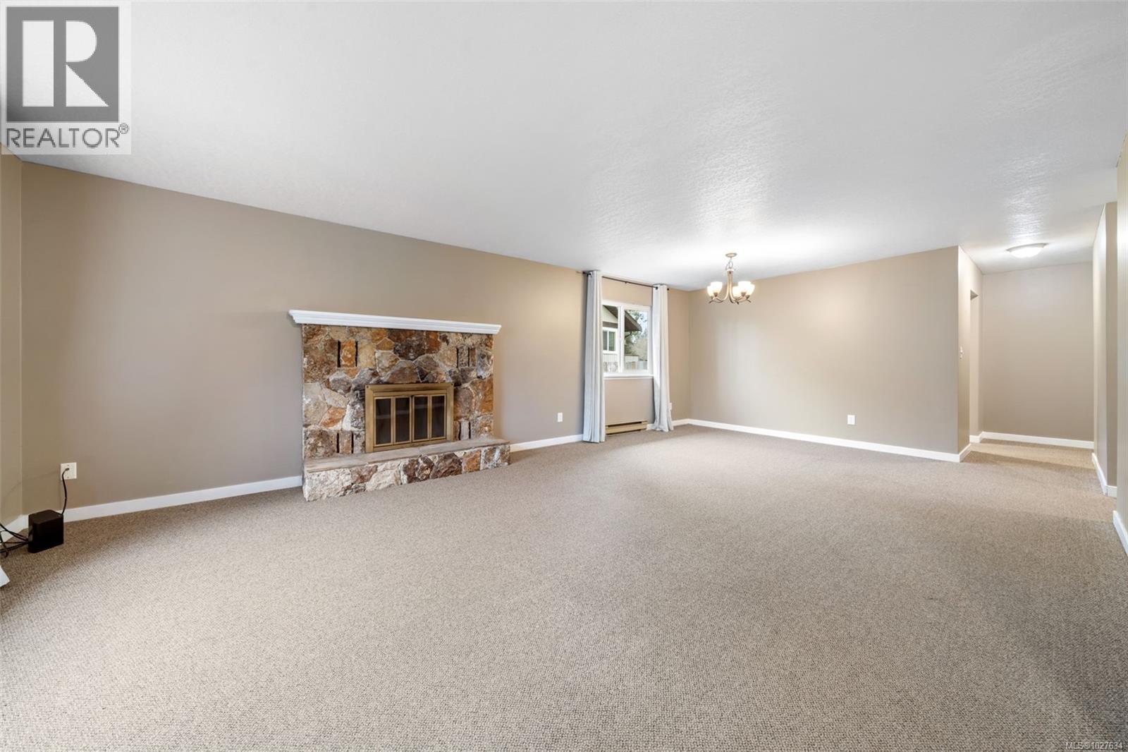 772 Mapleton Pl, Saanich