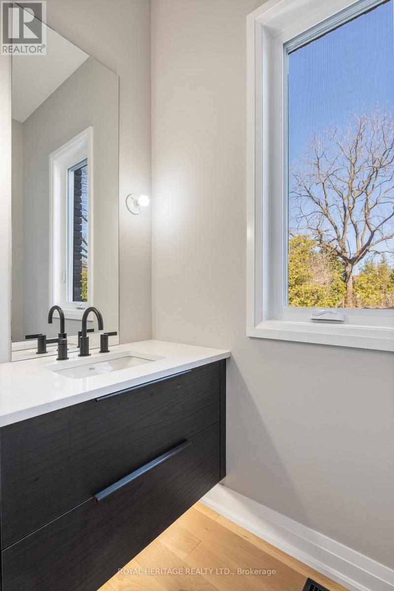 25 INVERLYNN WAY - 34