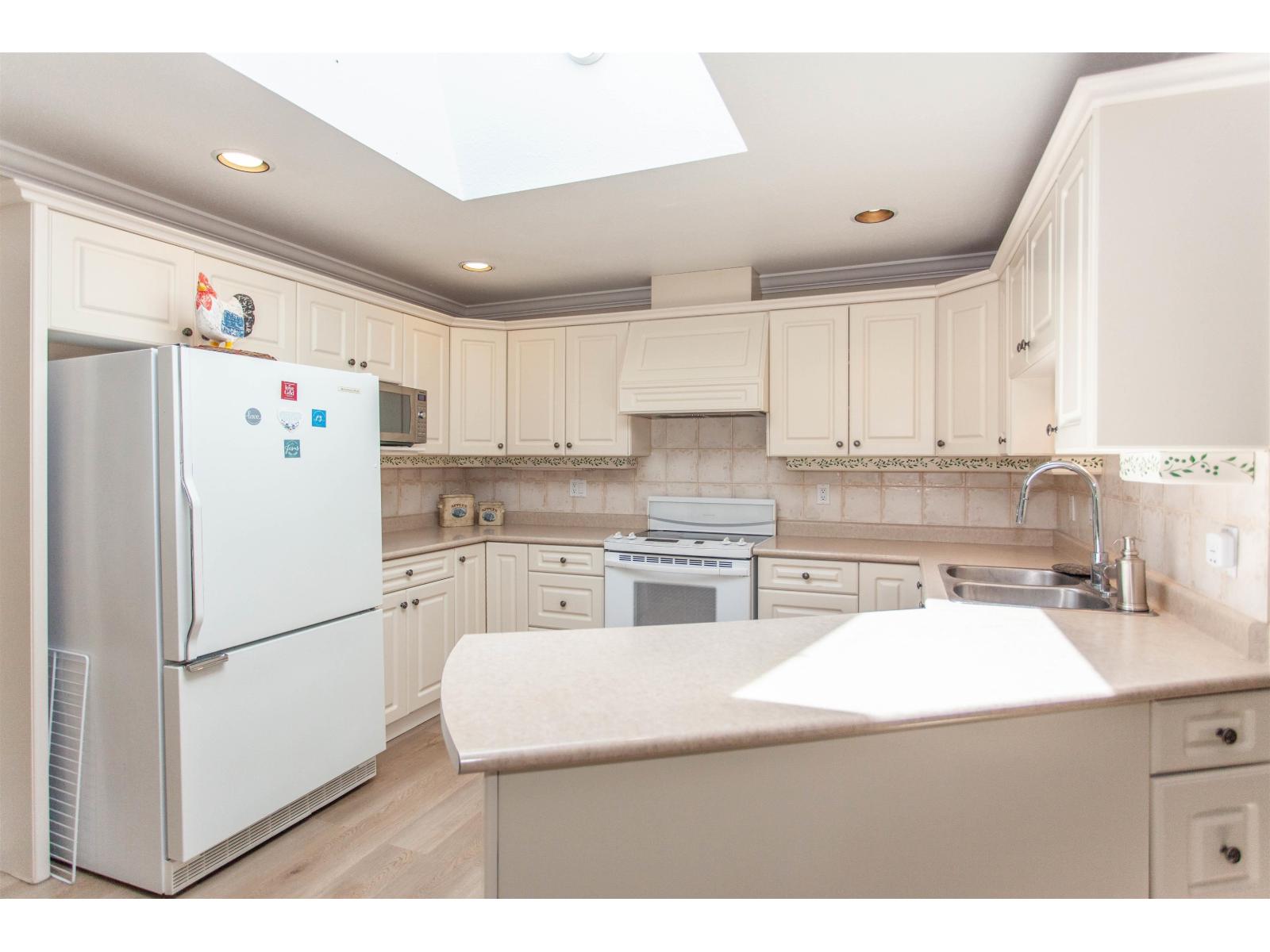 20058 FERNRIDGE CRESCENT, Langley