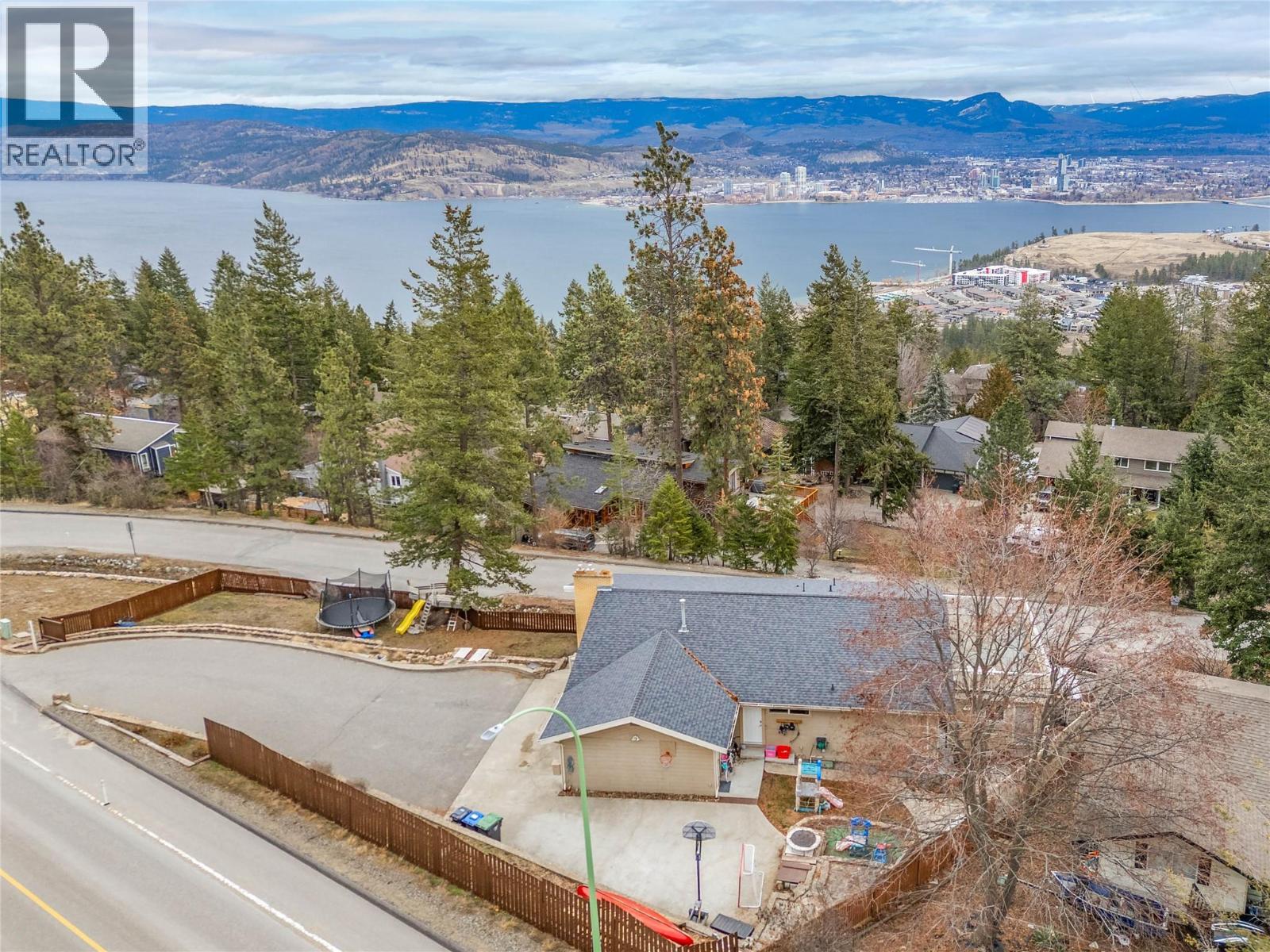  1572 Parkinson Road, West Kelowna