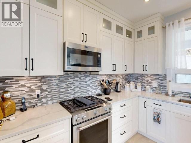 4374 QUEBEC AVE, Powell River