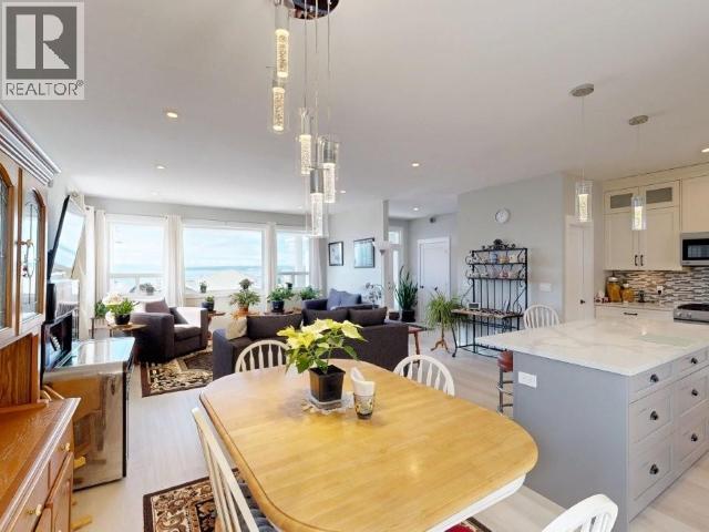 4374 QUEBEC AVE, Powell River