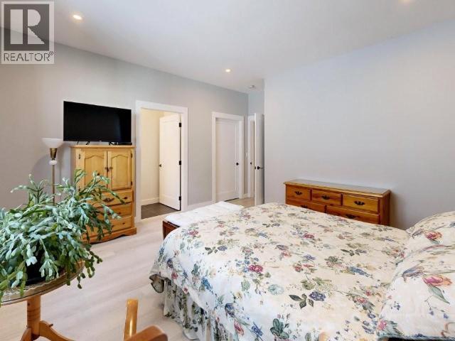 4374 QUEBEC AVE, Powell River