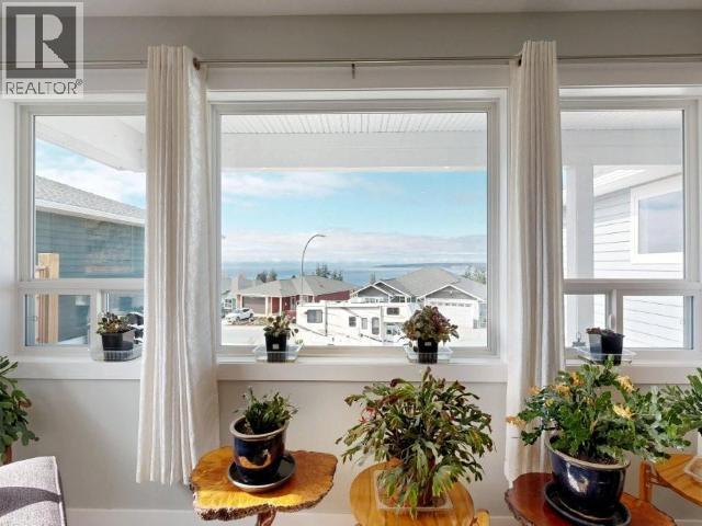 4374 QUEBEC AVE, Powell River