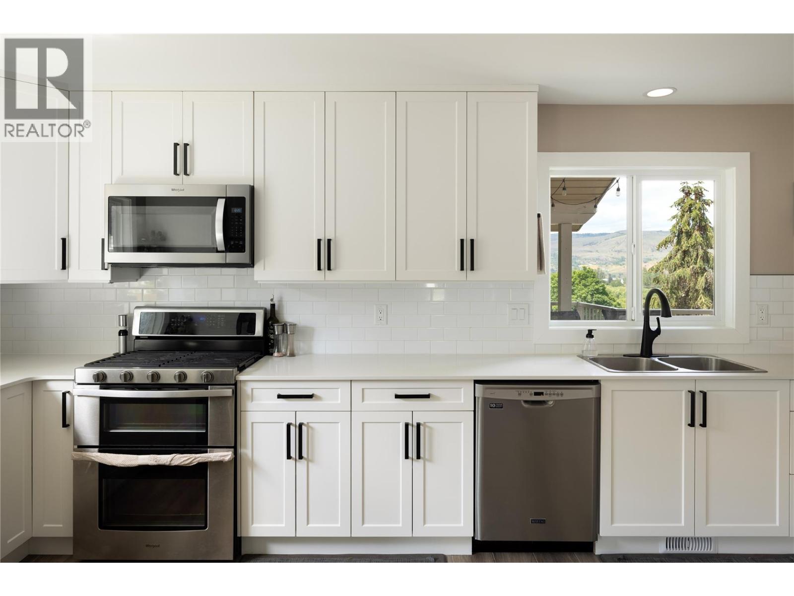 4002 15 Street, Vernon