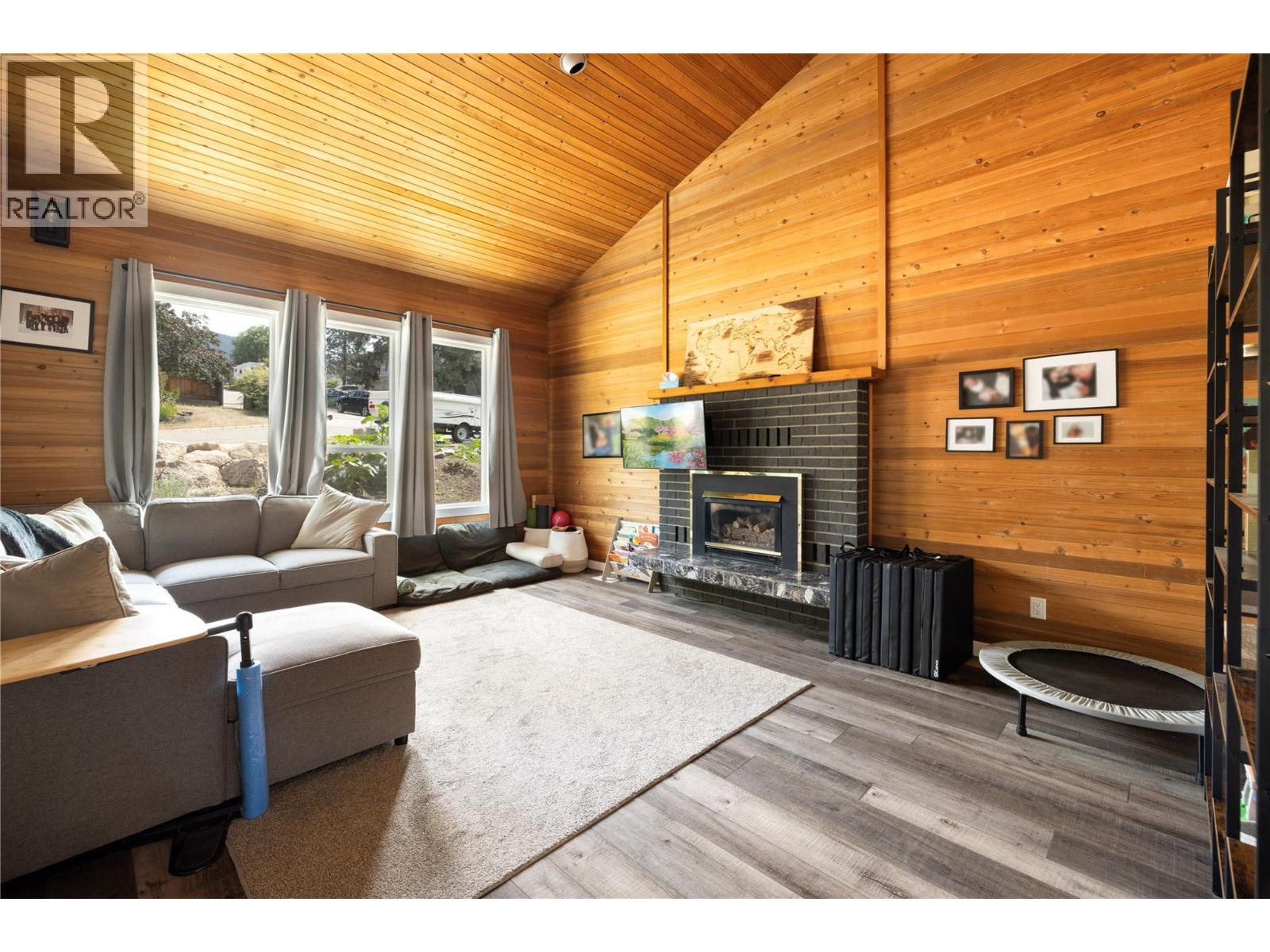 4002 15 Street, Vernon