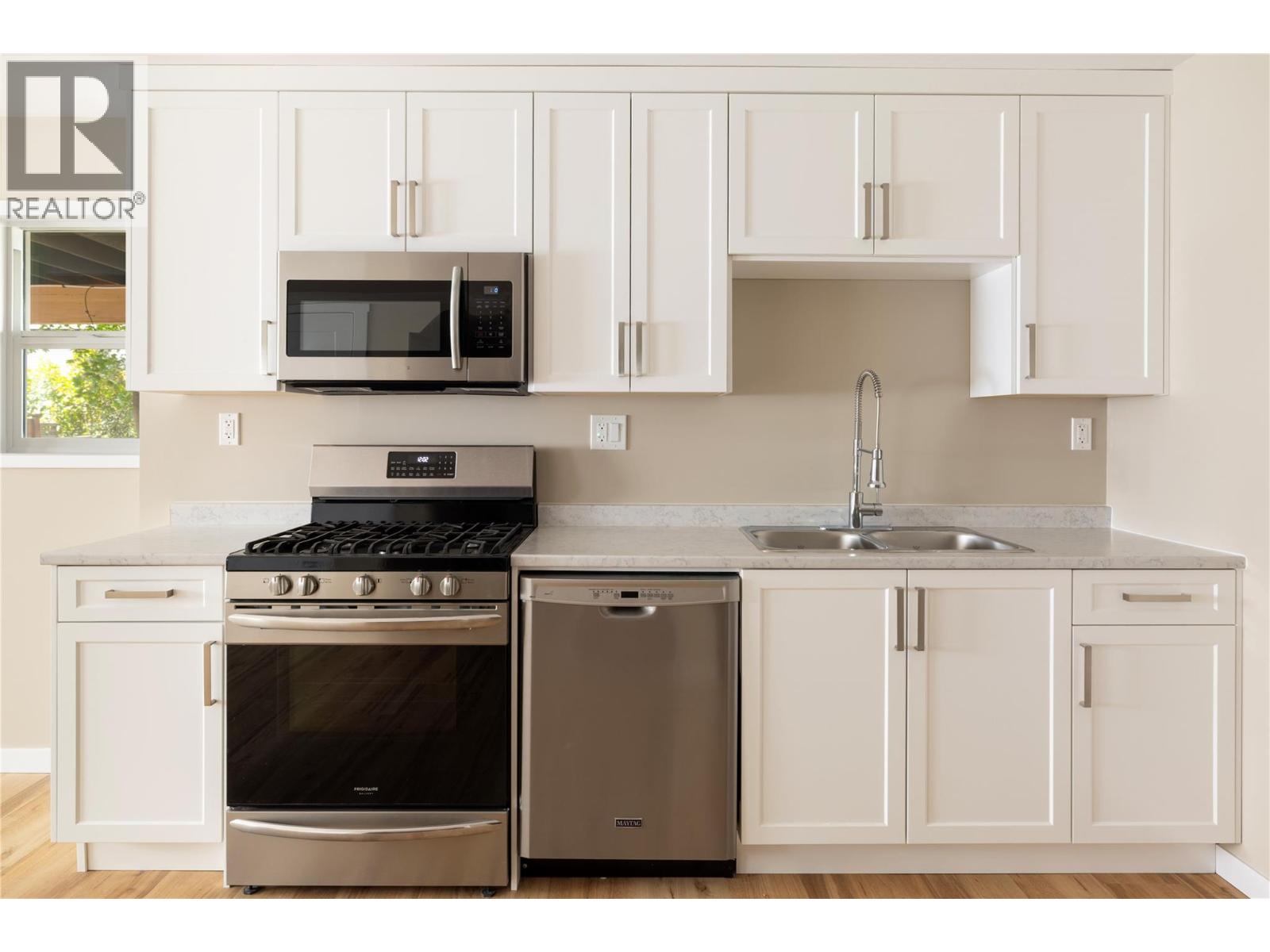 4002 15 Street, Vernon