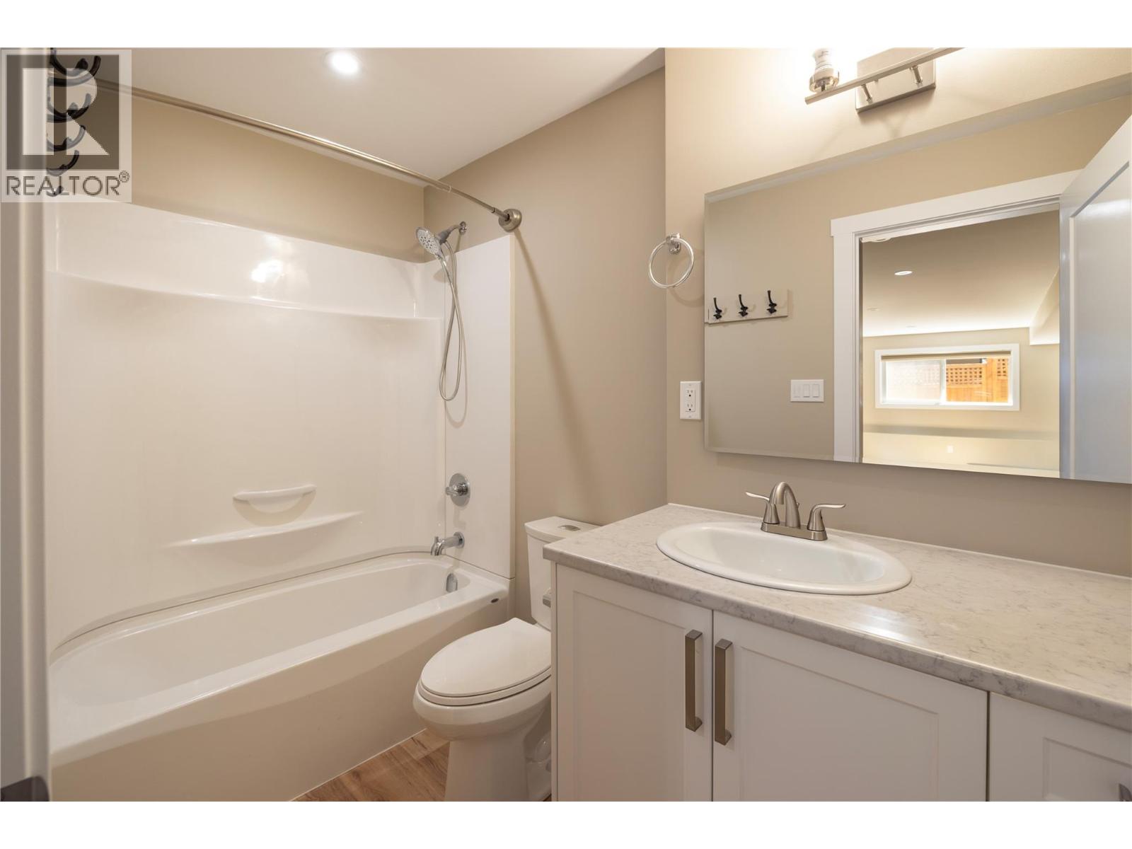 4002 15 Street, Vernon