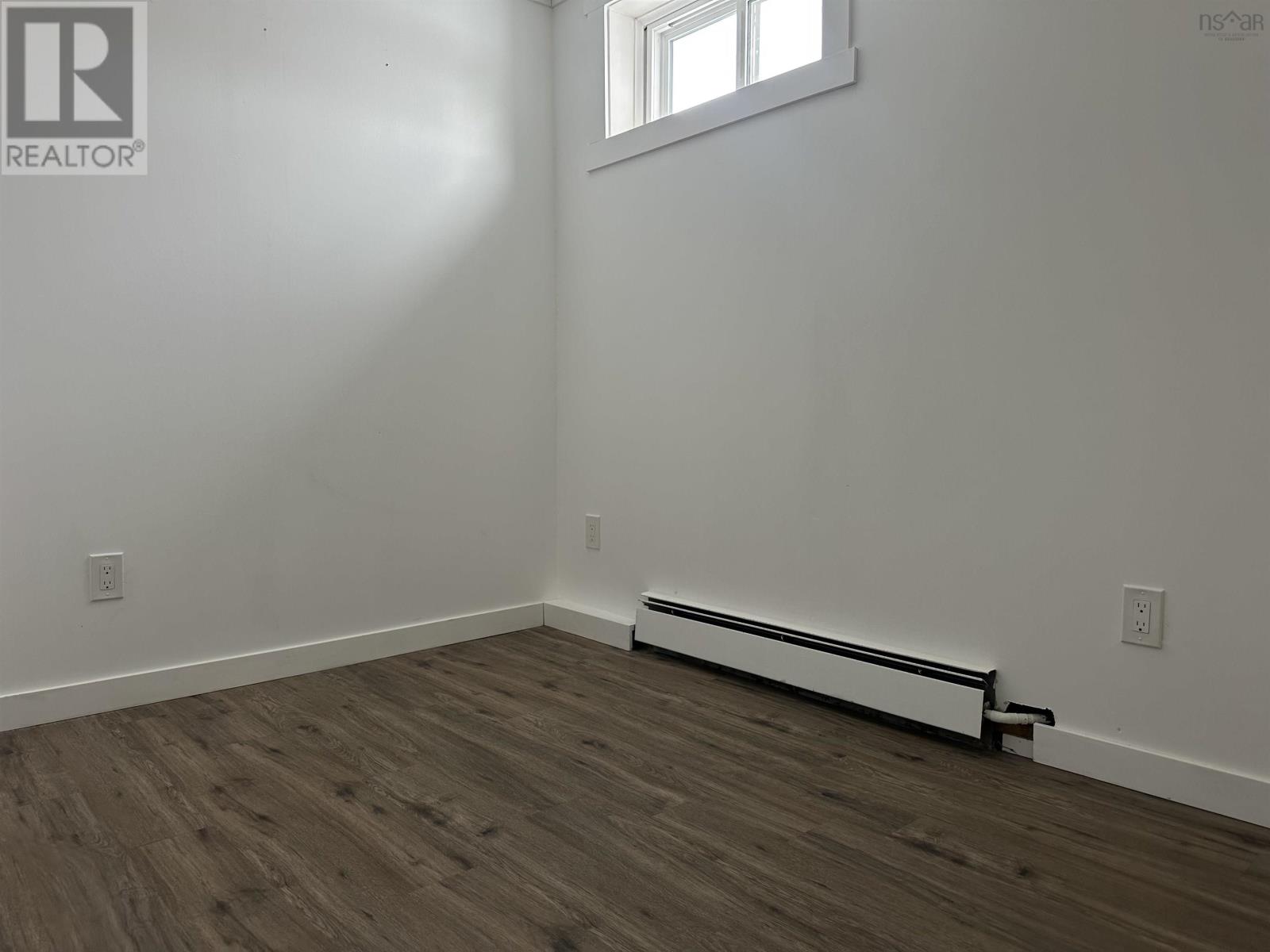 Property 43 of 44 of 11 James Street