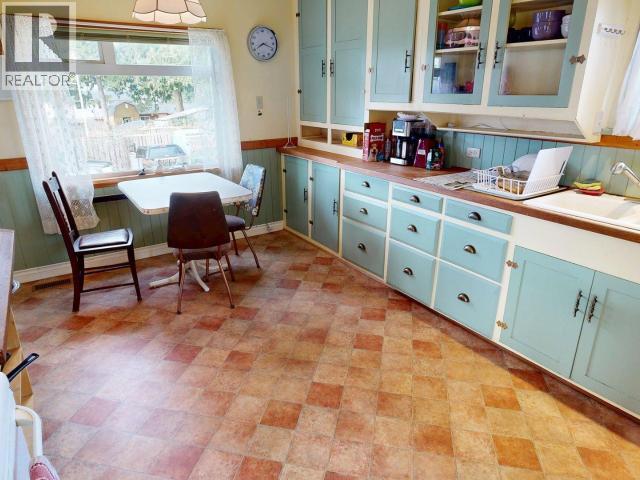 4291 JOYCE AVE, Powell River