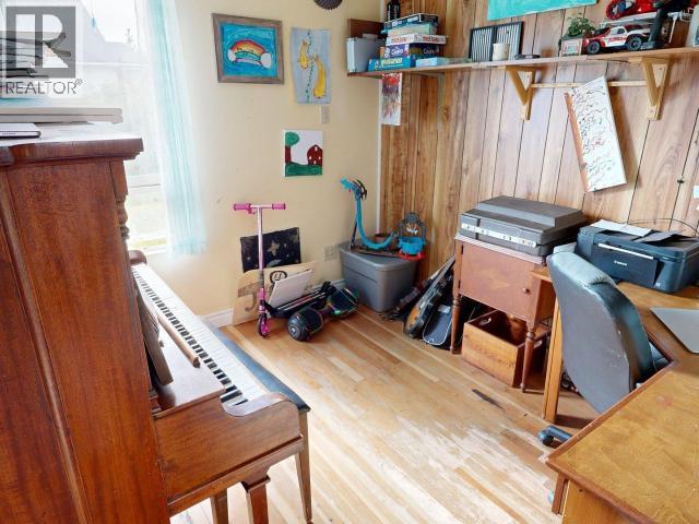 4291 JOYCE AVE, Powell River