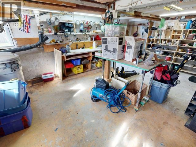 4291 JOYCE AVE, Powell River