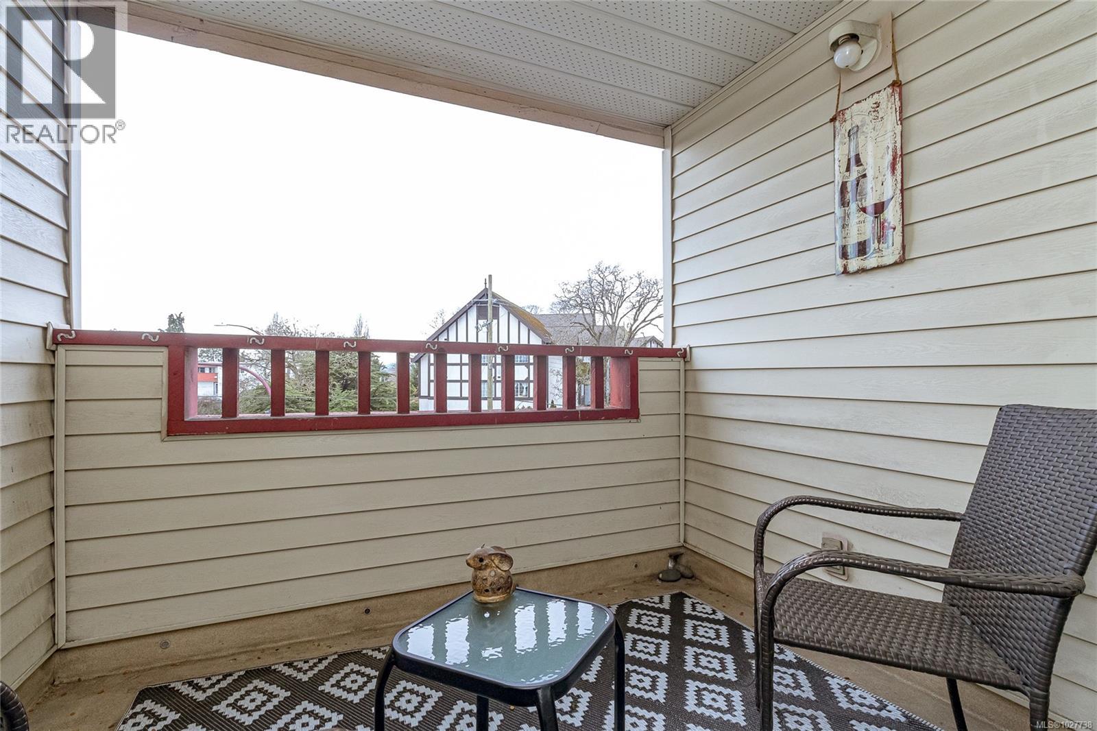 304 2511 Quadra Street, Victoria