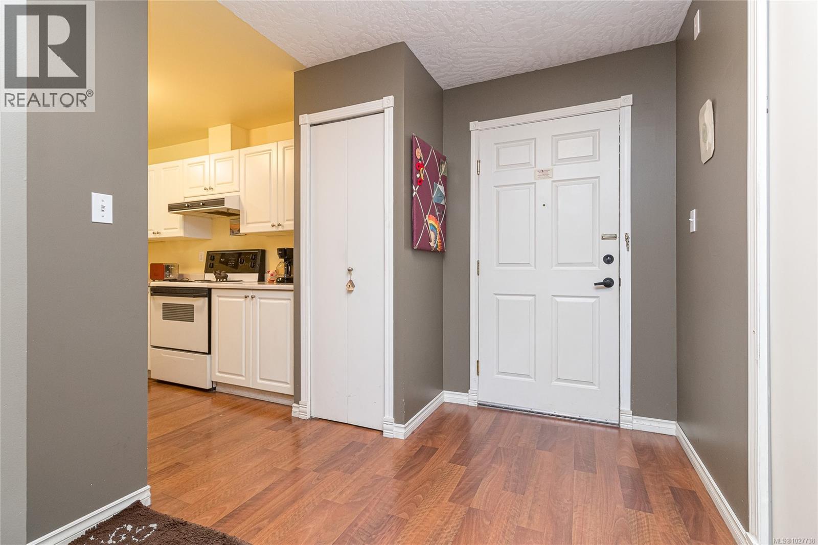 304 2511 Quadra Street, Victoria