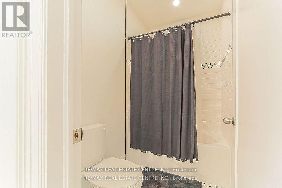 Single Family House for Sale in  HAWTHORN CRESCENT Brampton (Westgate) 