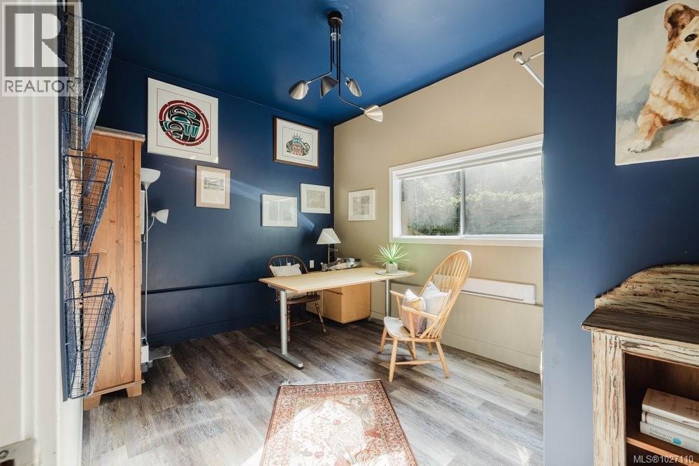 10851 Deep Cove Rd, North Saanich