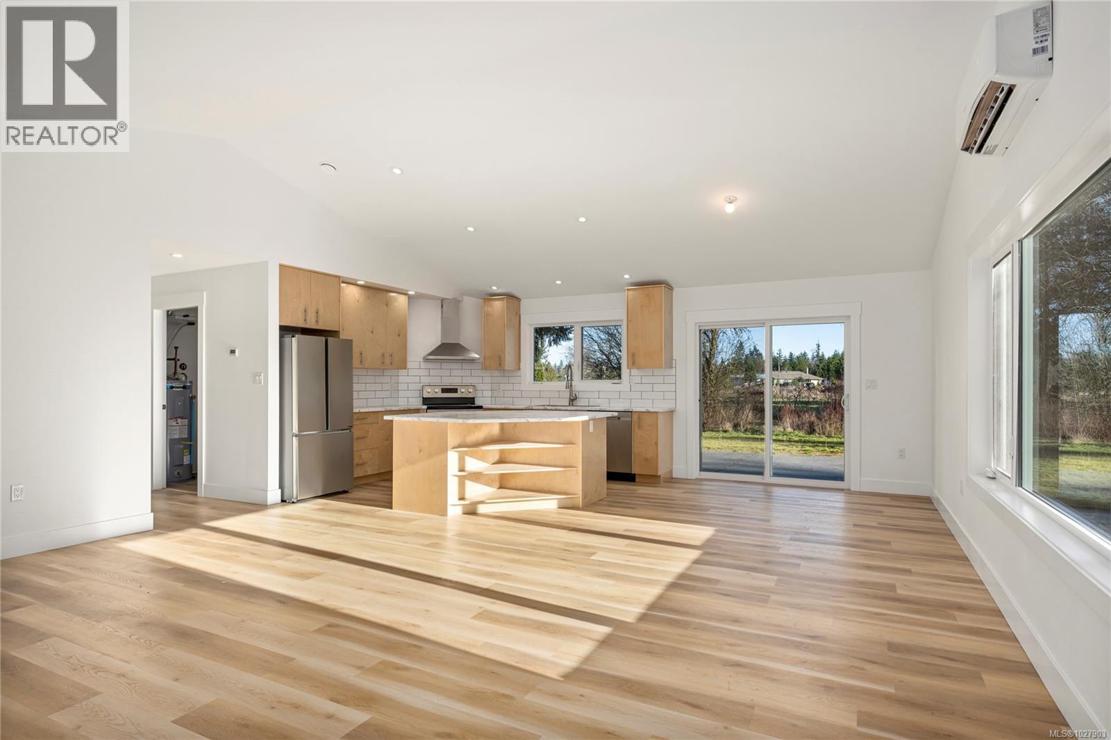 3365 Ponderosa Way, Qualicum Beach