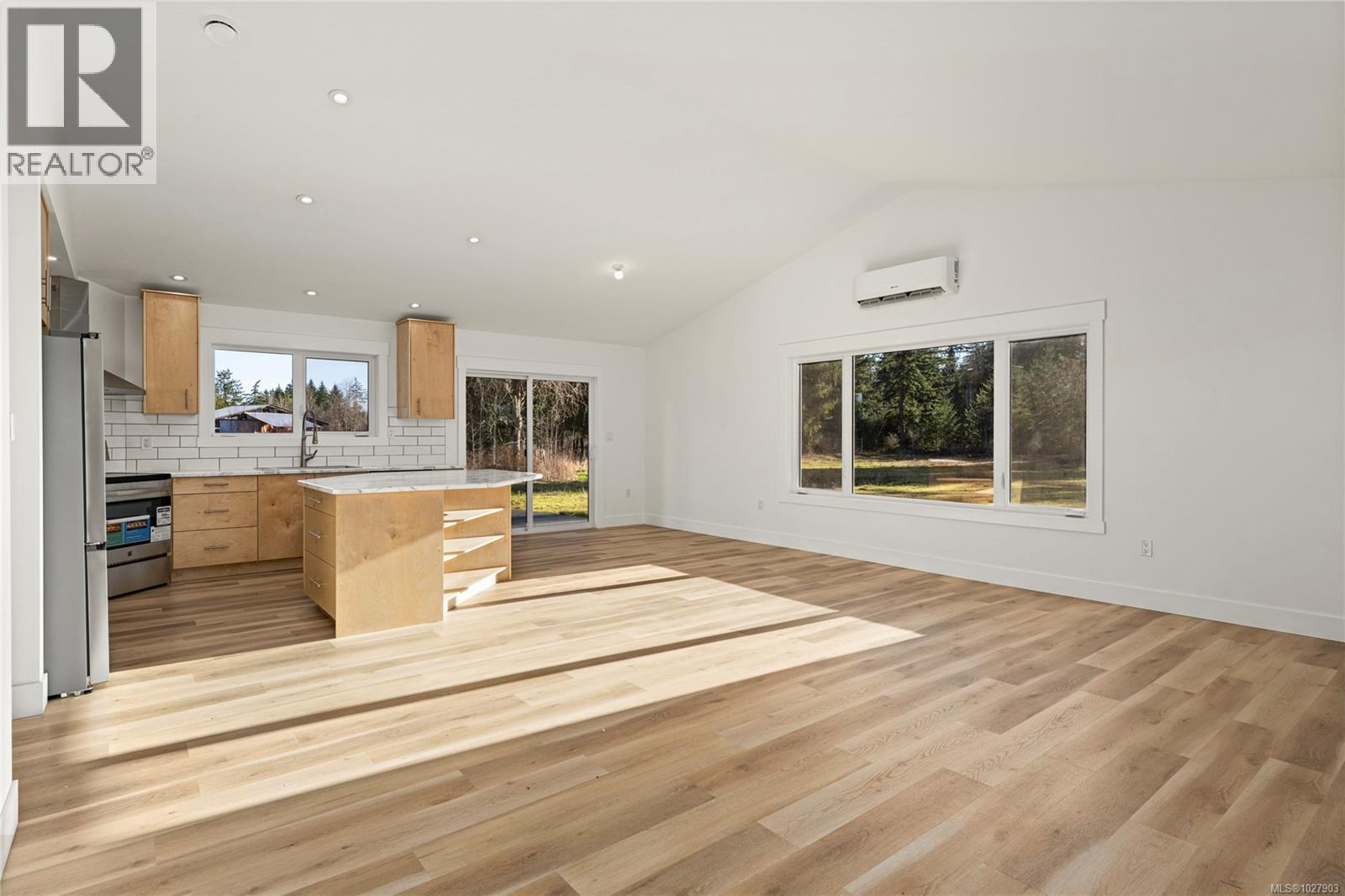 3365 Ponderosa Way, Qualicum Beach