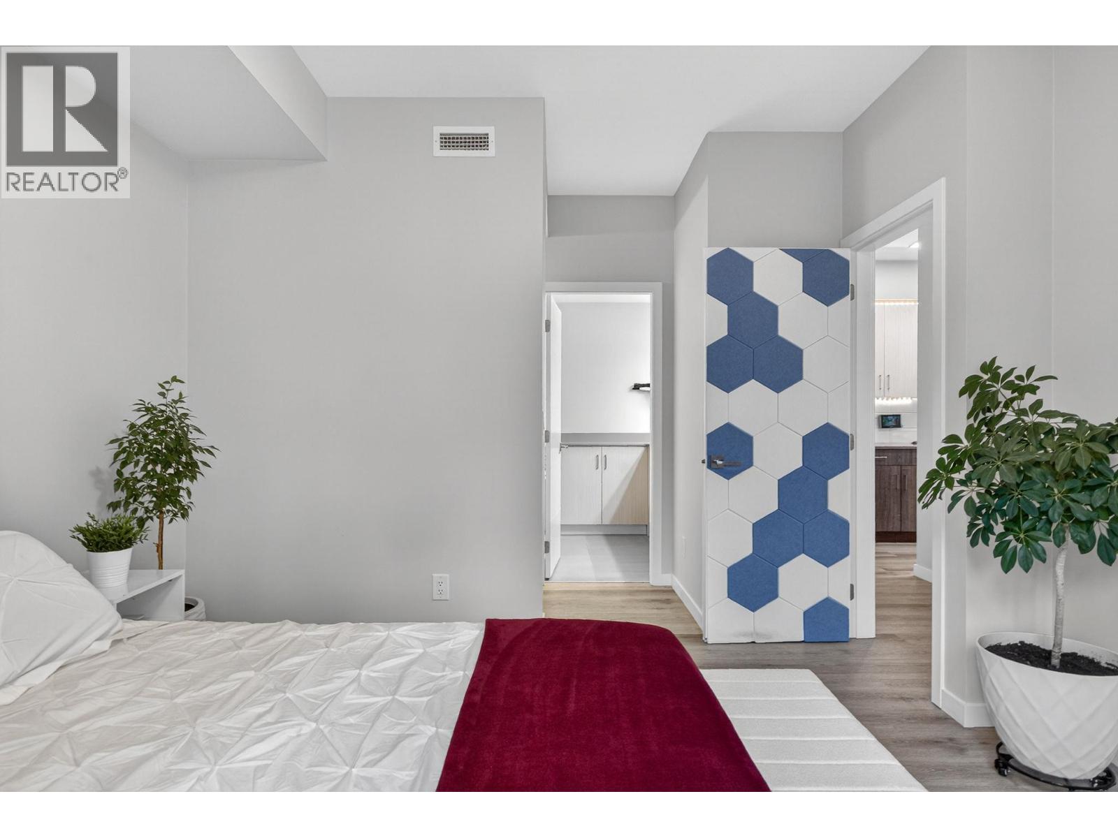 207 2301 Carrington Road, West Kelowna