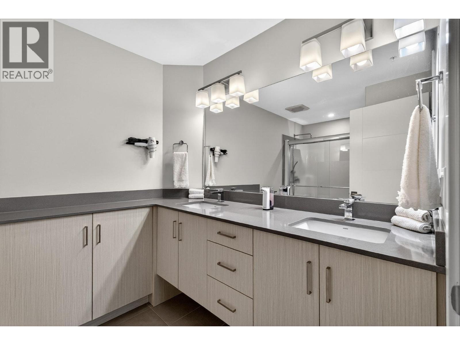 207 2301 Carrington Road, West Kelowna