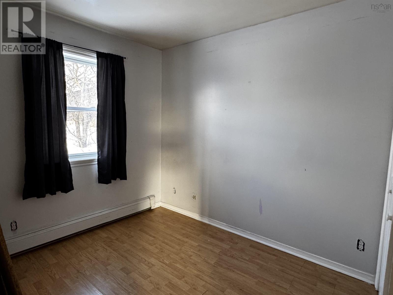 Property 14 of 18 of 186 Tennyson Street