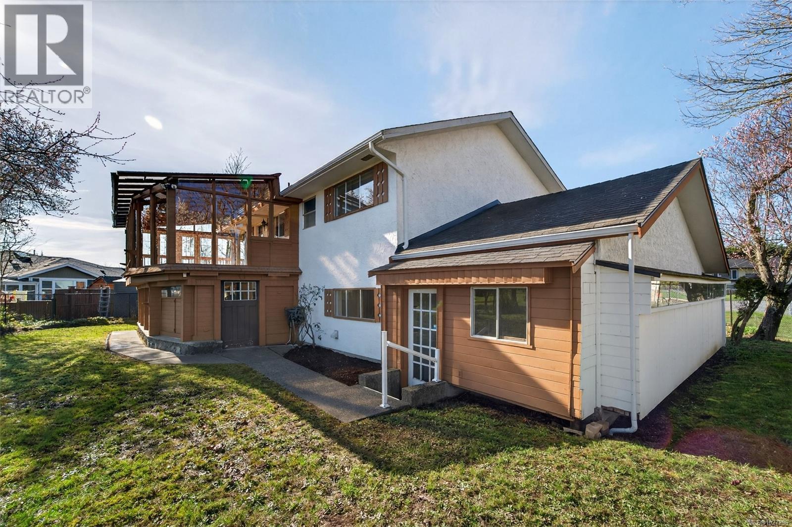 10304 Pollard Pl, Sidney