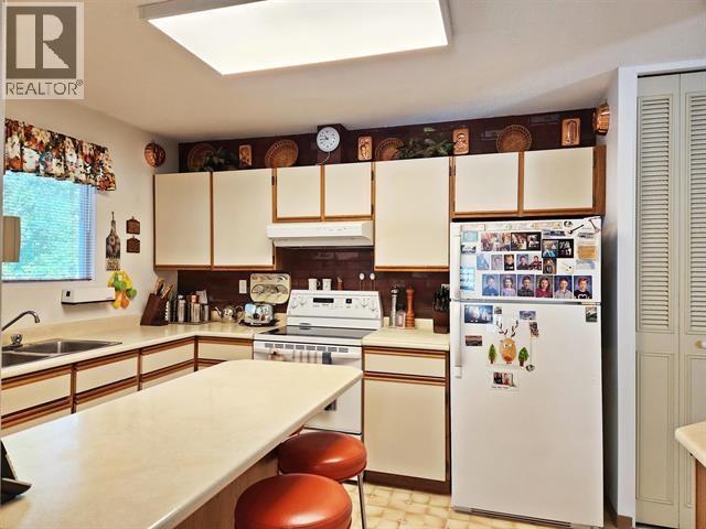 571 PERRY STREET, Quesnel