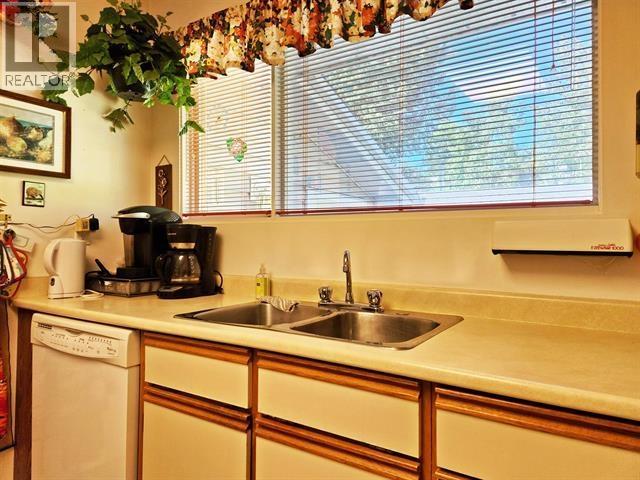 571 PERRY STREET, Quesnel