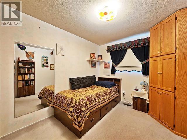 571 PERRY STREET, Quesnel